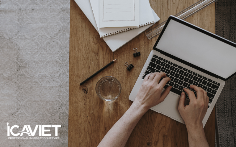 Người có thẻ xanh làm việc ở ngoài Mỹ